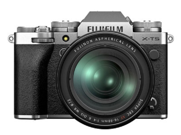Fujifilm X-T5 (Silver) + XF 16-80mm f/4 OIS