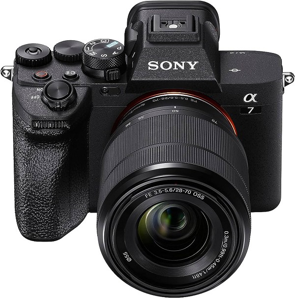 Sony Alpha 7 IV + FE 28-70mm